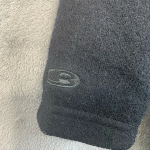 ICEBREAKER Merinoloft Departure Quilted Jacket. Black insulated wool. Size Med. - Picture 6 of 8